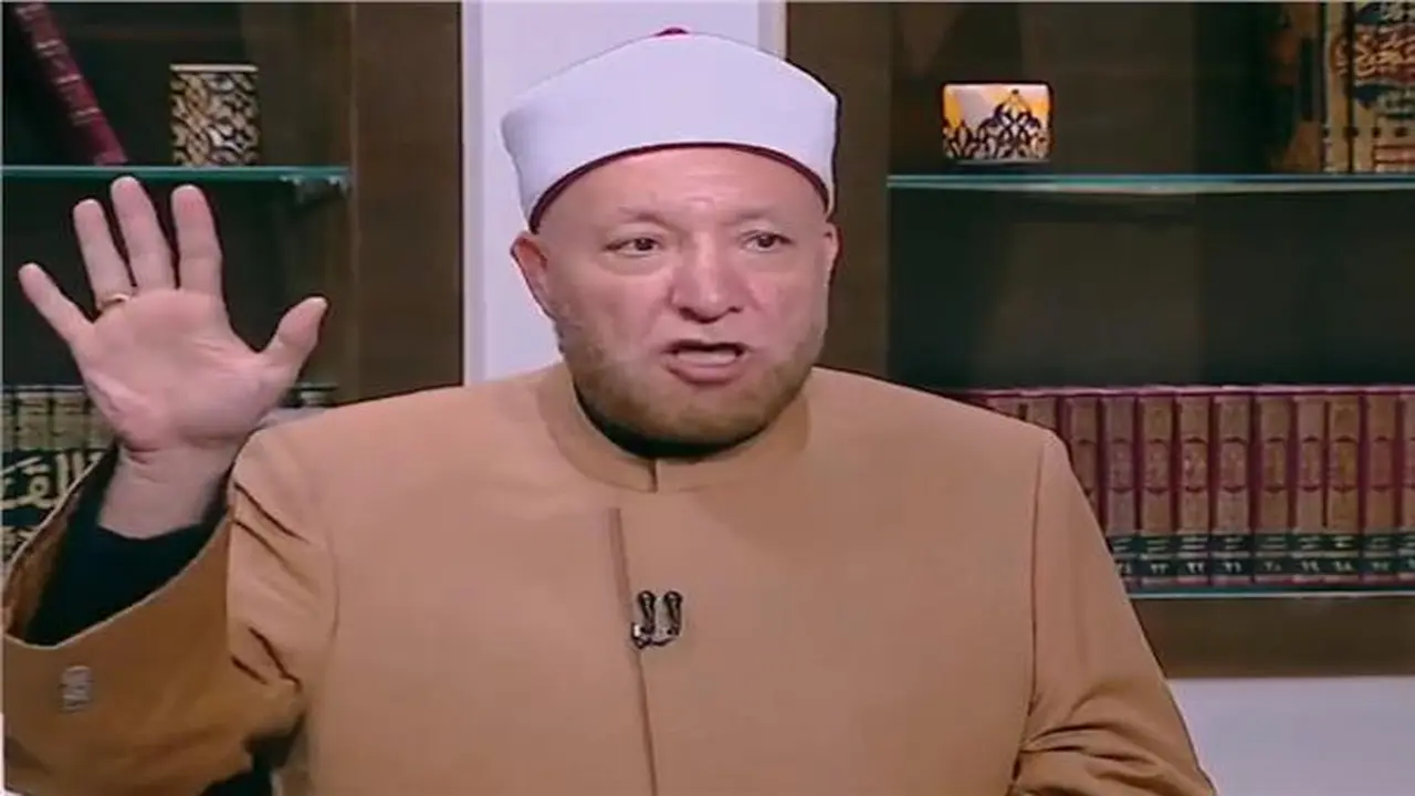 هل قراءة القرآن من الهاتف بدون وضوء جائزة؟ إيضاحات أمين الفتوى